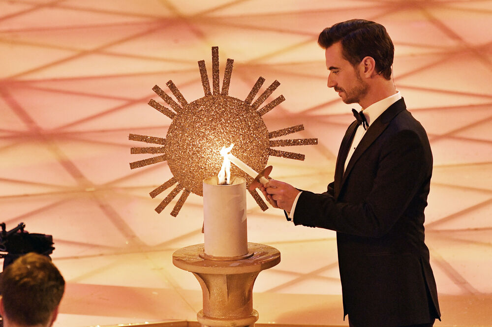 Florian Silbereisen Weihnachten allein? Ohne Freundin unterm Baum - so feiert Flori Weihnachten!