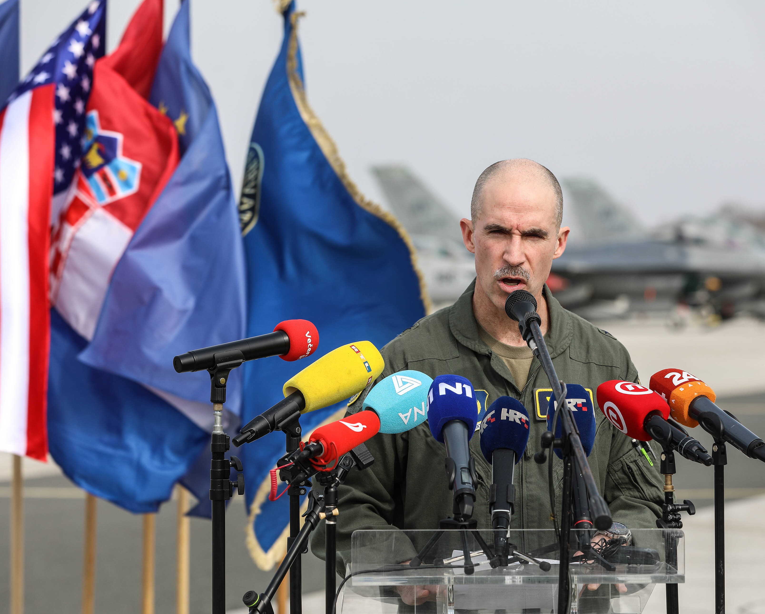 Polen bereitet neue Frontlinie des Kalten Krieges vor - Polnische Armee wird größte Streitmacht Europas!