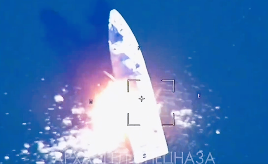 Ukraine versenkt russisches Kriegsschiff! Putin verliert sein letztes Kampfschiff im Schwarzen Meer!