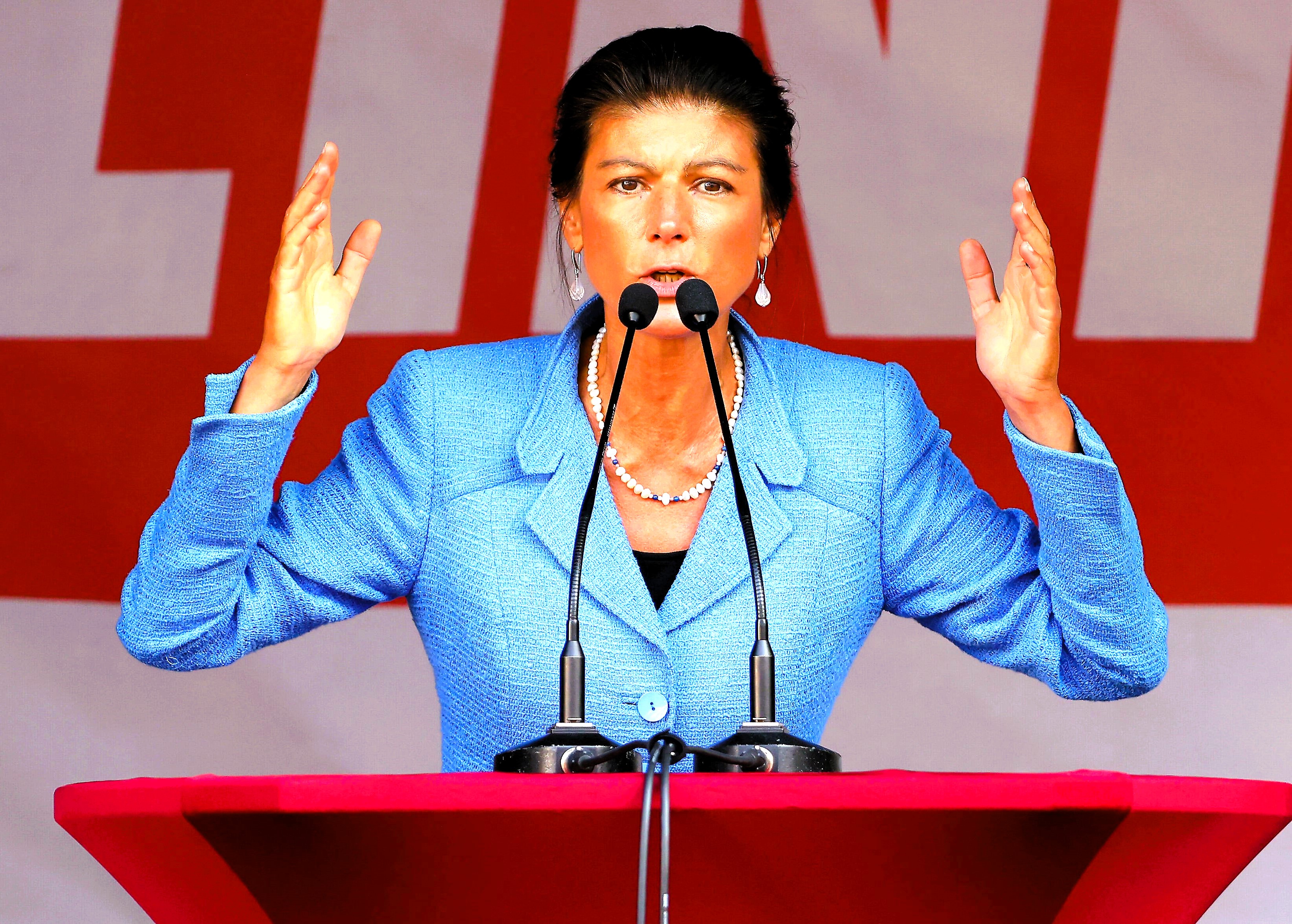 Anzeige gegen Sarah Wagenknecht! Roderich Kiesewetter zeigt Sahra Wagenknecht an - was steckt dahinter?!