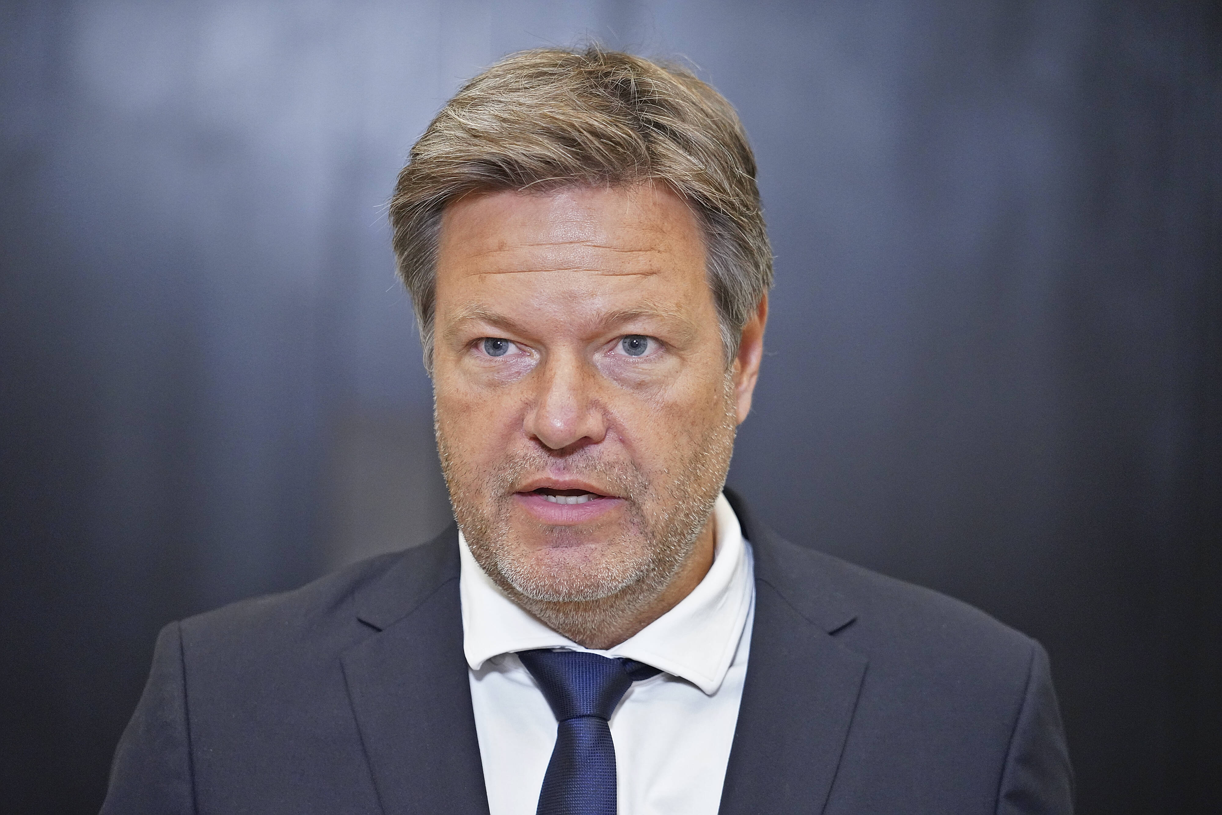 Ermittlungen gegen Robert Habeck eingeleitet! Was muss er nun befürchten?