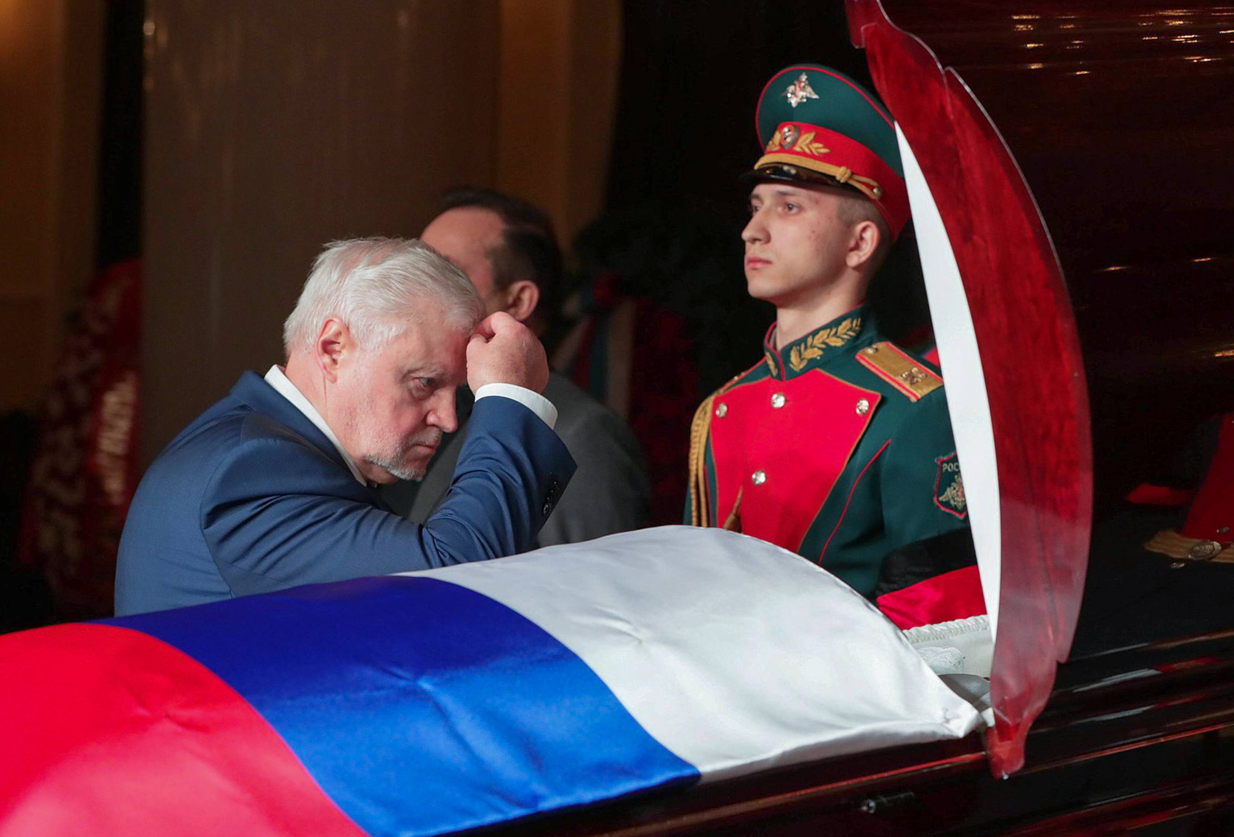 Putin schickt Häftlinge an die Front - Mindestens 500 sind bereits gefallen, wie Beileidsbriefe jetzt beweisen!