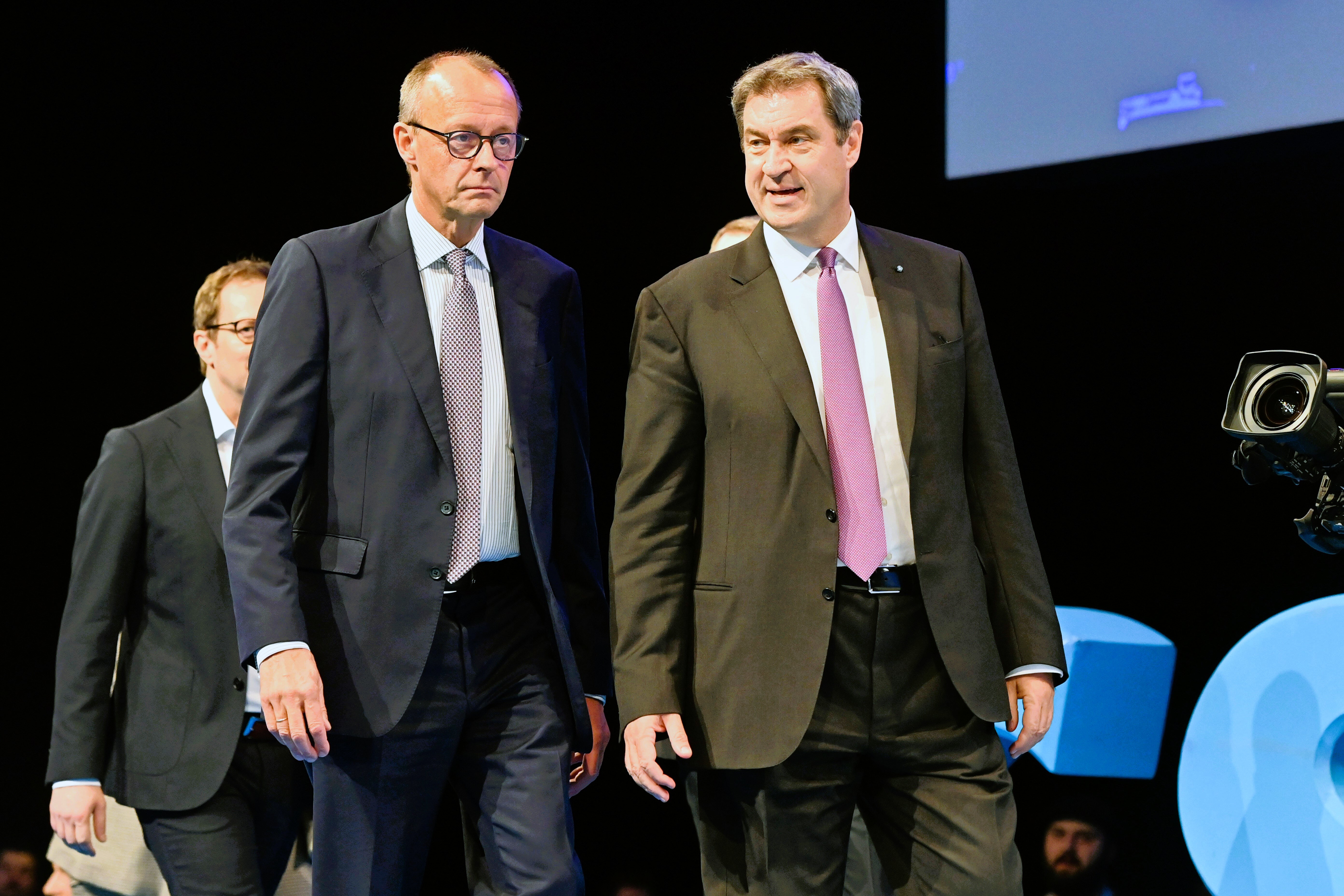 Kanzler-Hammer! Söder verzichtet auf Kanzler-Kandidatur und überlässt Merz den Vortritt!