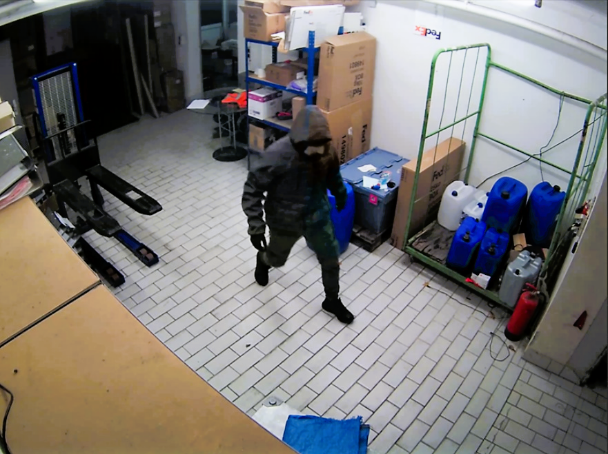 Wahnsinns-Tat in Hamburg - Jugendbande rammt Opfer Messer ins Gesicht!