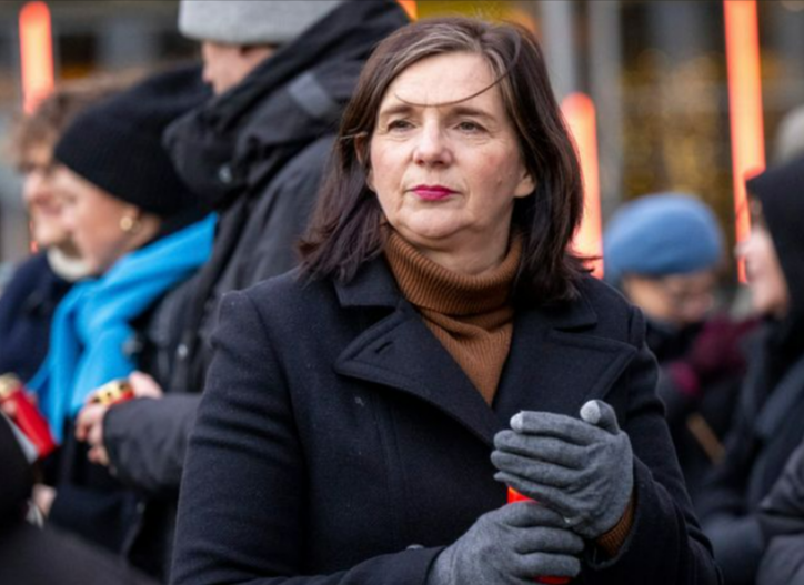 Deutsche Politikerin angegriffen! Wut-Mob attackiert Bundestags-Vizepräsidentin Göring-Eckardt!